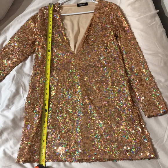 Misguided rose gold deep v sequin dress. - Picture 6 of 6